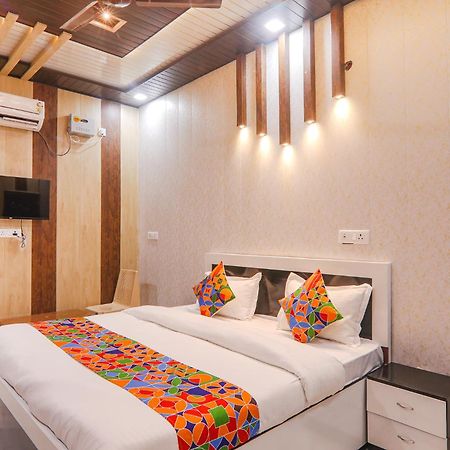 Fabhotel Uma Yugul Ayodhya Exteriör bild