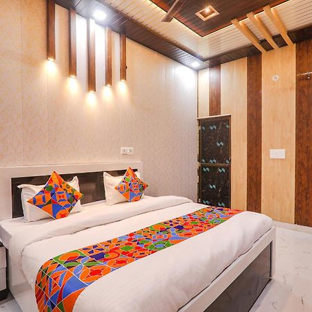 Fabhotel Uma Yugul Ayodhya Exteriör bild