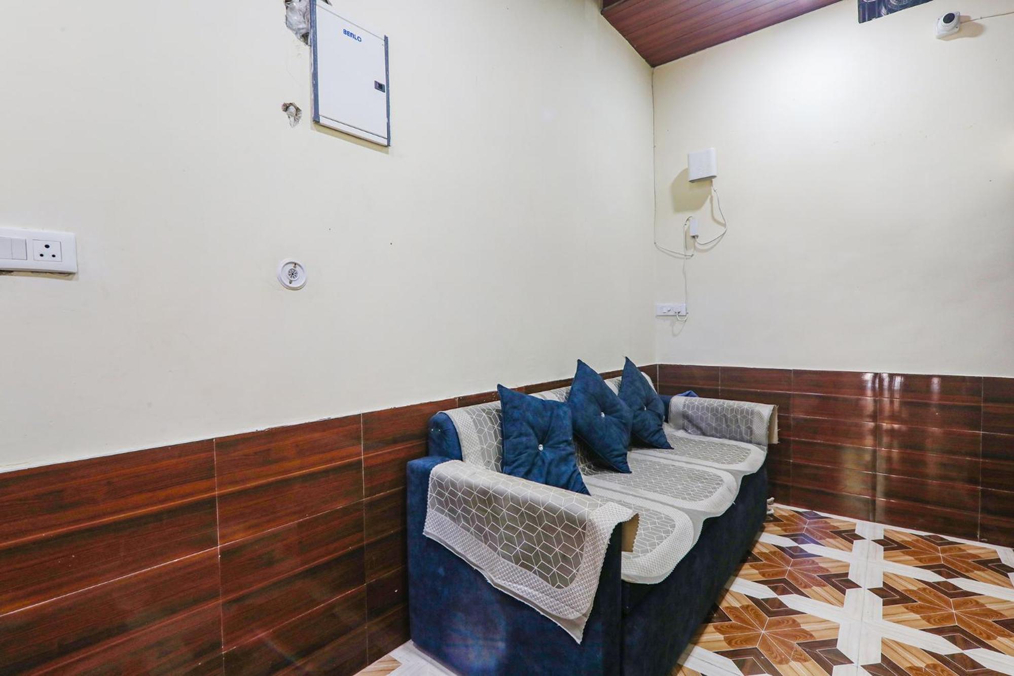 Fabhotel Uma Yugul Ayodhya Exteriör bild