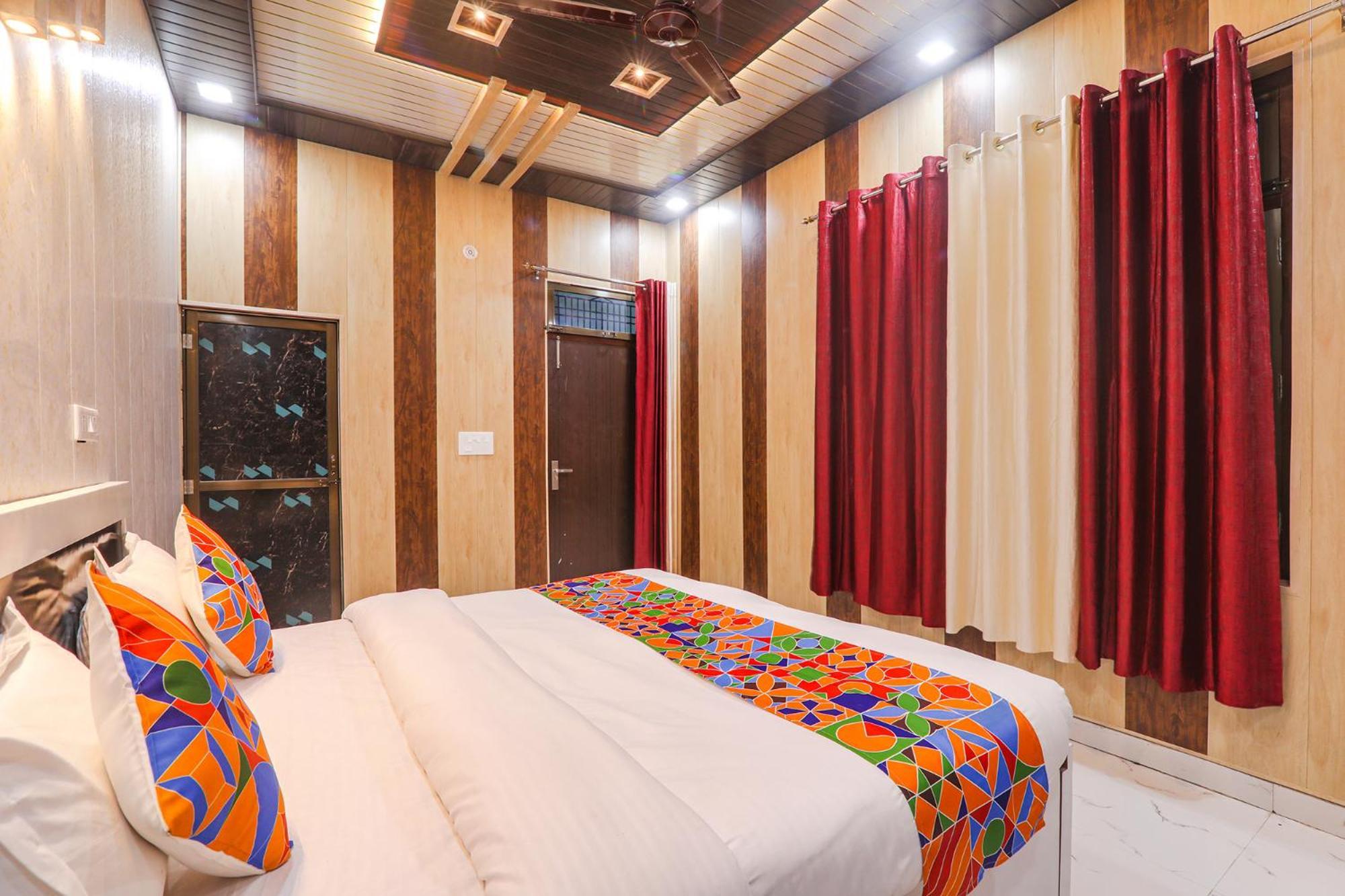 Fabhotel Uma Yugul Ayodhya Exteriör bild